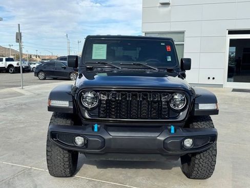 Used 2024 Jeep Wrangler Unlimited image 4