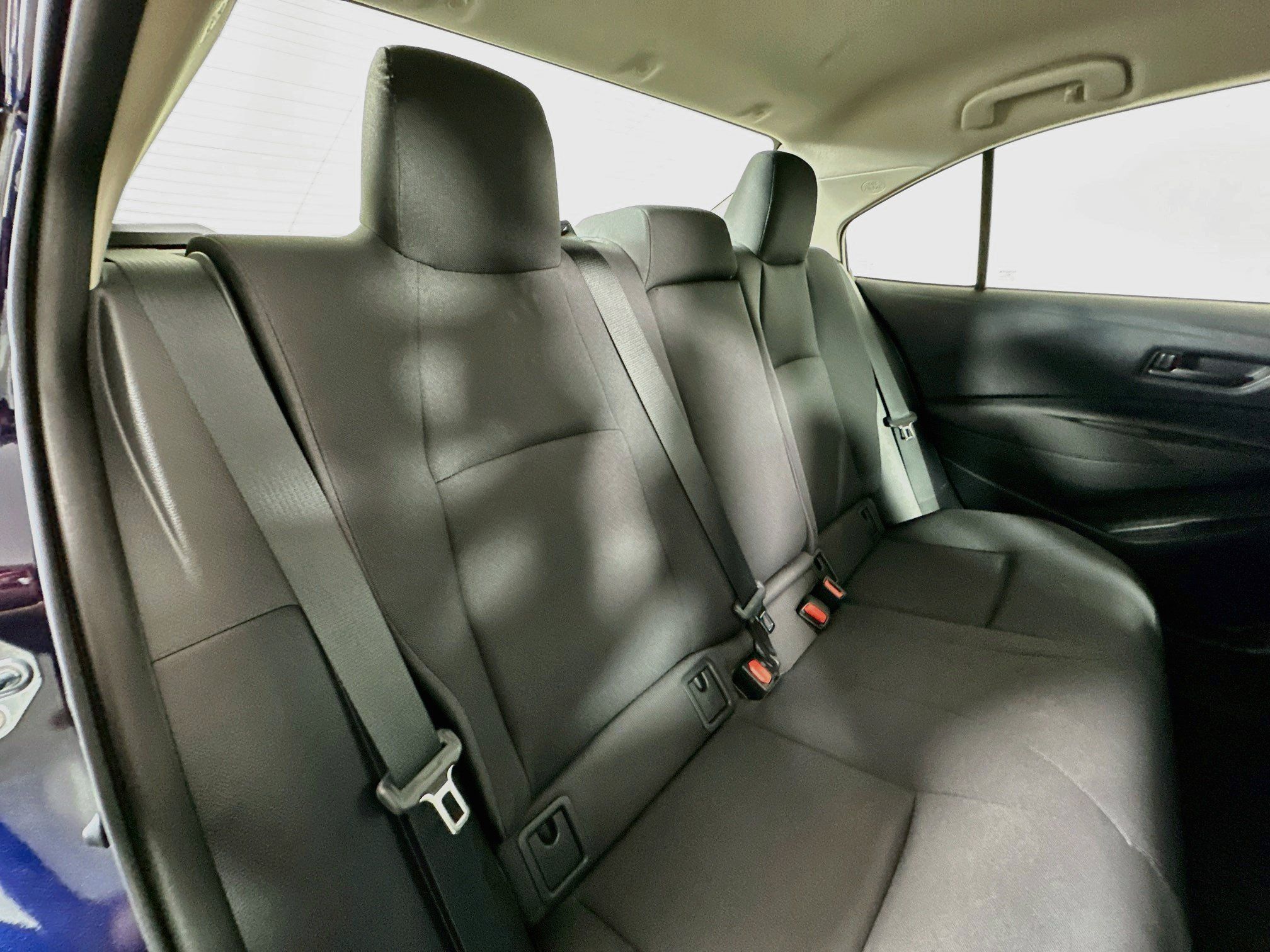 Used 2025 Toyota Corolla LE FWD image 24