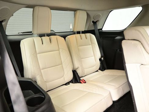 Used 2016 Ford Explorer Platinum AWD/4WD image 33