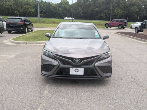 Used 2024 Toyota Camry SE FWD image 8
