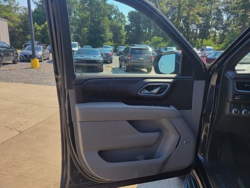 Used 2021 GMC Yukon XL SLT w/ SLT Premium Package image 13