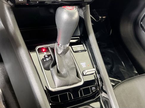 Used 2022 Jeep Compass Limited image 16