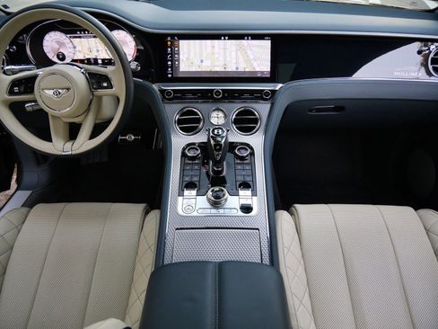 Used 2023 Bentley Continental GT Mulliner image 4