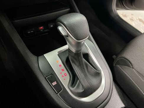 Used 2024 Kia Forte LXS FWD image 17