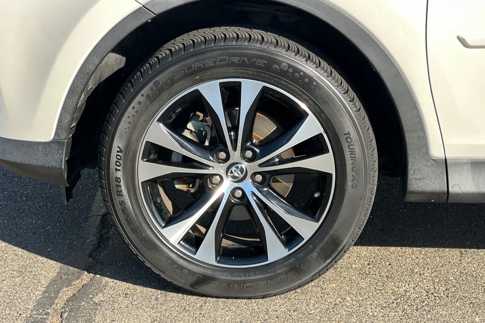 Used 2015 Toyota RAV4 Limited w/ Technology Package FWD image 31