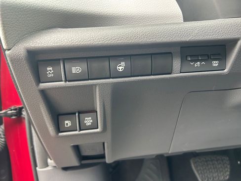 Used 2024 Toyota Sienna XSE FWD image 20