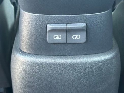 Certified 2025 Nissan Kicks Play S image 21