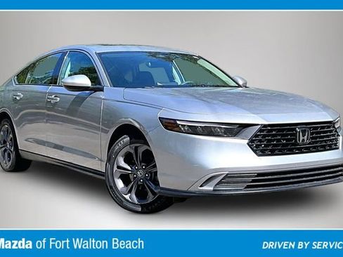 Used 2023 Honda Accord EX image 1