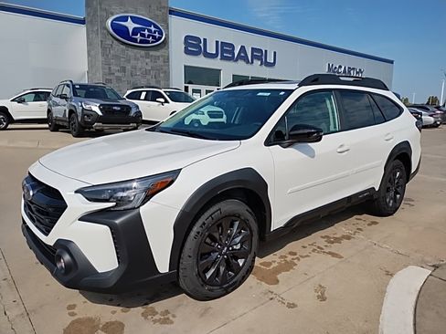 Used 2025 Subaru Outback Onyx Edition XT image 2