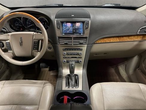Used 2012 Lincoln MKT AWD image 14