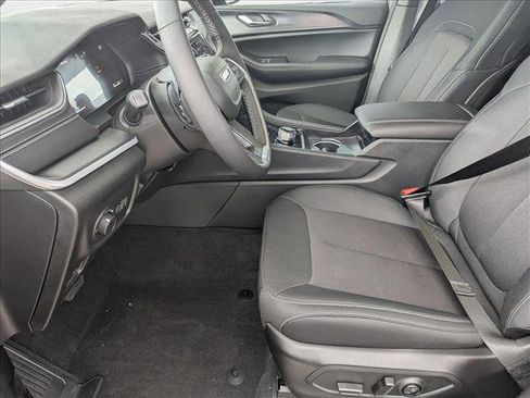 New 2025 Jeep Grand Cherokee Laredo X w/ Luxury Tech Group I image 4