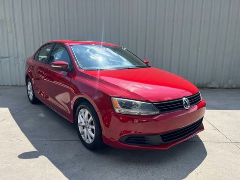 Used 2012 Volkswagen Jetta SE FWD image 1