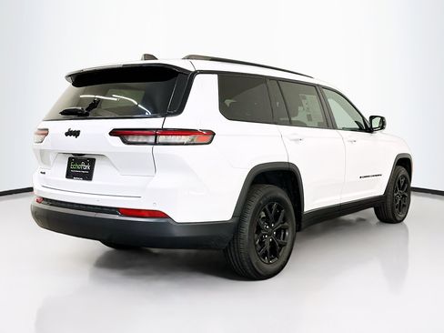 Used 2024 Jeep Grand Cherokee L Laredo image 9
