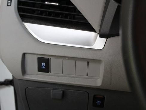 Used 2017 Toyota Sienna LE FWD image 14