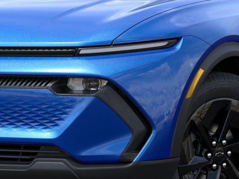 New 2026 Chevrolet Equinox EV LT image 10