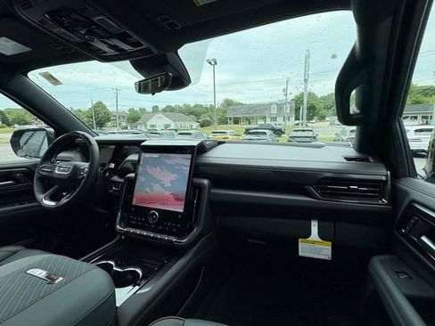New 2026 GMC Yukon AT4 w/ AT4 Premium Plus Package AWD/4WD image 22