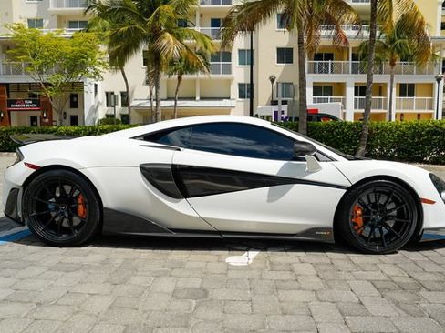 Used 2019 McLaren 600LT RWD image 32