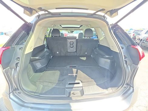 Used 2020 Nissan Rogue SL w/ Premium Package AWD/4WD image 28