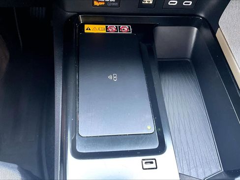 Used 2025 Toyota Camry LE image 35