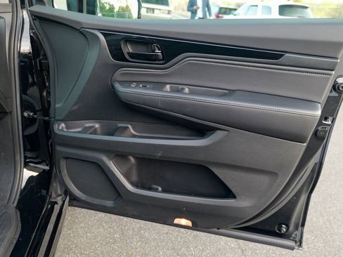 Used 2023 Honda Odyssey Elite image 34