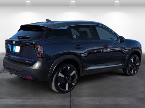 Used 2025 Nissan Kicks SR w/ SR Premium Package image 7