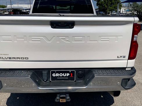 Used 2022 Chevrolet Silverado 2500 LTZ w/ LTZ Plus Package AWD/4WD image 31