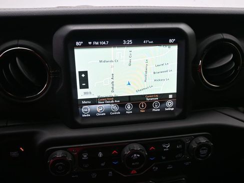 Used 2021 Jeep Wrangler Unlimited Sahara image 20