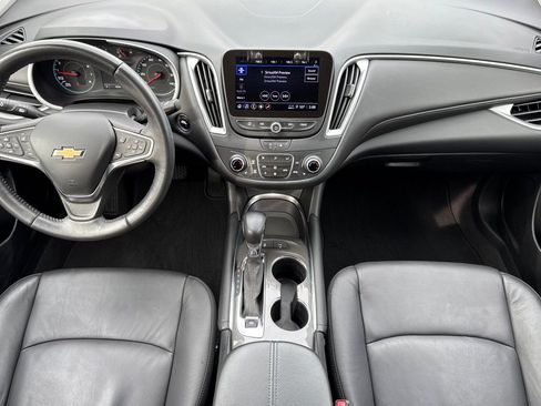 Certified 2022 Chevrolet Malibu LT w/ Leather Package image 14