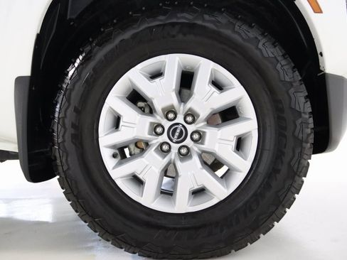 Used 2022 Nissan Frontier SV image 71