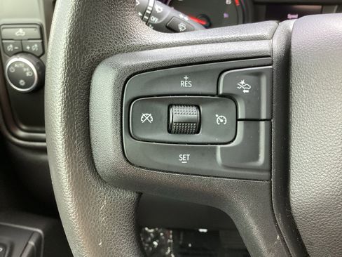 Used 2025 Chevrolet Silverado 1500 Custom image 6