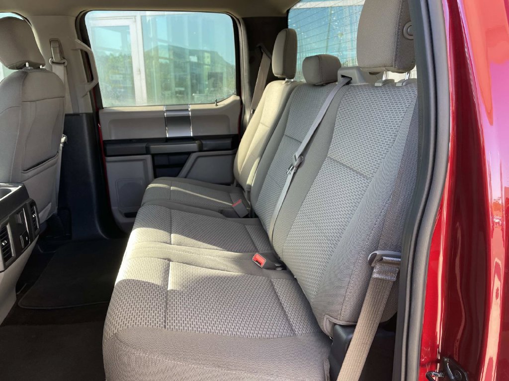 Used 2018 Ford F150 XLT w/ Equipment Group 302A Luxury AWD/4WD image 11