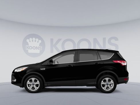 Used 2015 Ford Escape SE image 2