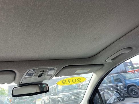 Used 2019 Hyundai Santa Fe Limited FWD image 14