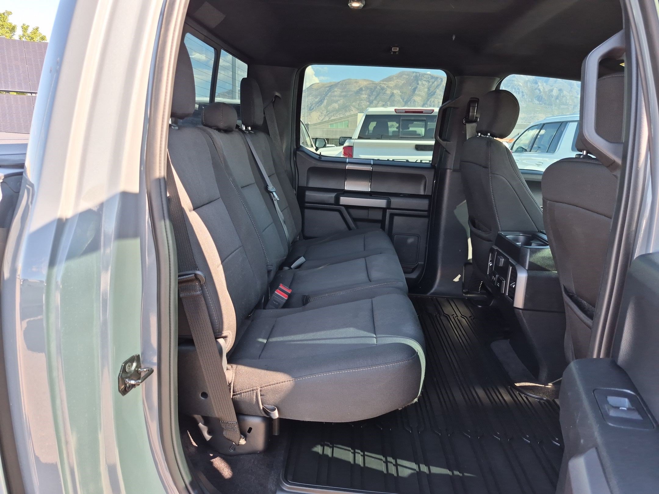 Used 2020 Ford F150 XLT w/ Equipment Group 302A Luxury AWD/4WD image 29