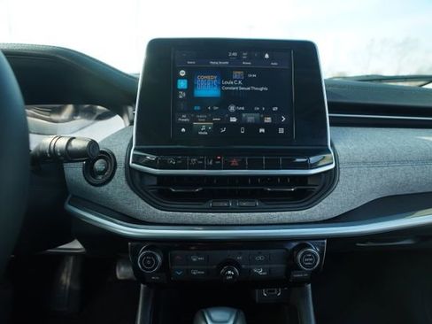 Used 2022 Jeep Compass Latitude image 29