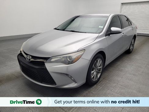 Used 2016 Toyota Camry SE image 1