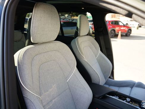 Used 2023 Volvo XC90 T8 Ultimate image 30