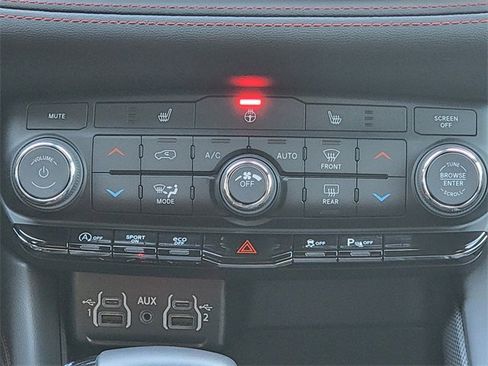 Certified 2025 Dodge Durango GT w/ Blacktop Package image 30