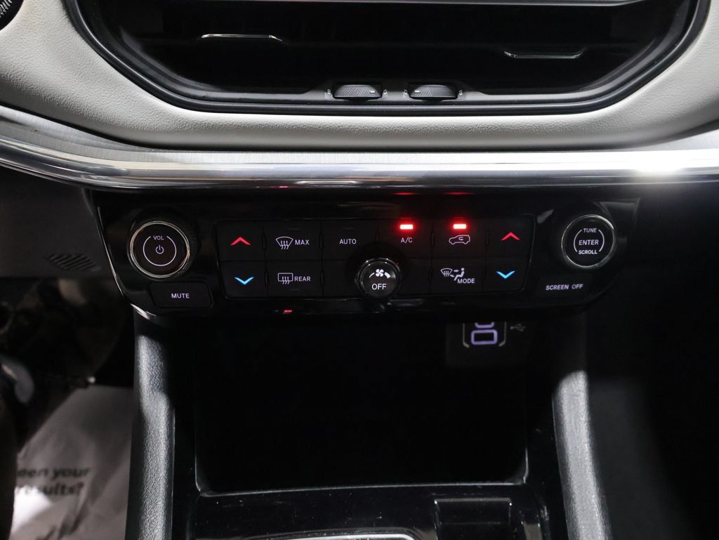 Certified 2022 Jeep Compass Limited AWD/4WD image 28