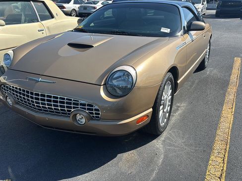 Used 2005 Ford Thunderbird RWD image 1