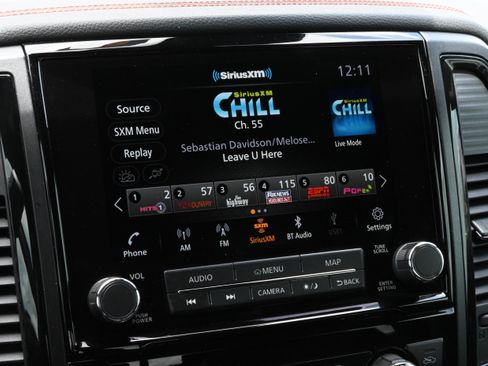 Used 2021 Nissan Titan PRO-4X w/ Pro-4x Convenience Package AWD/4WD image 18