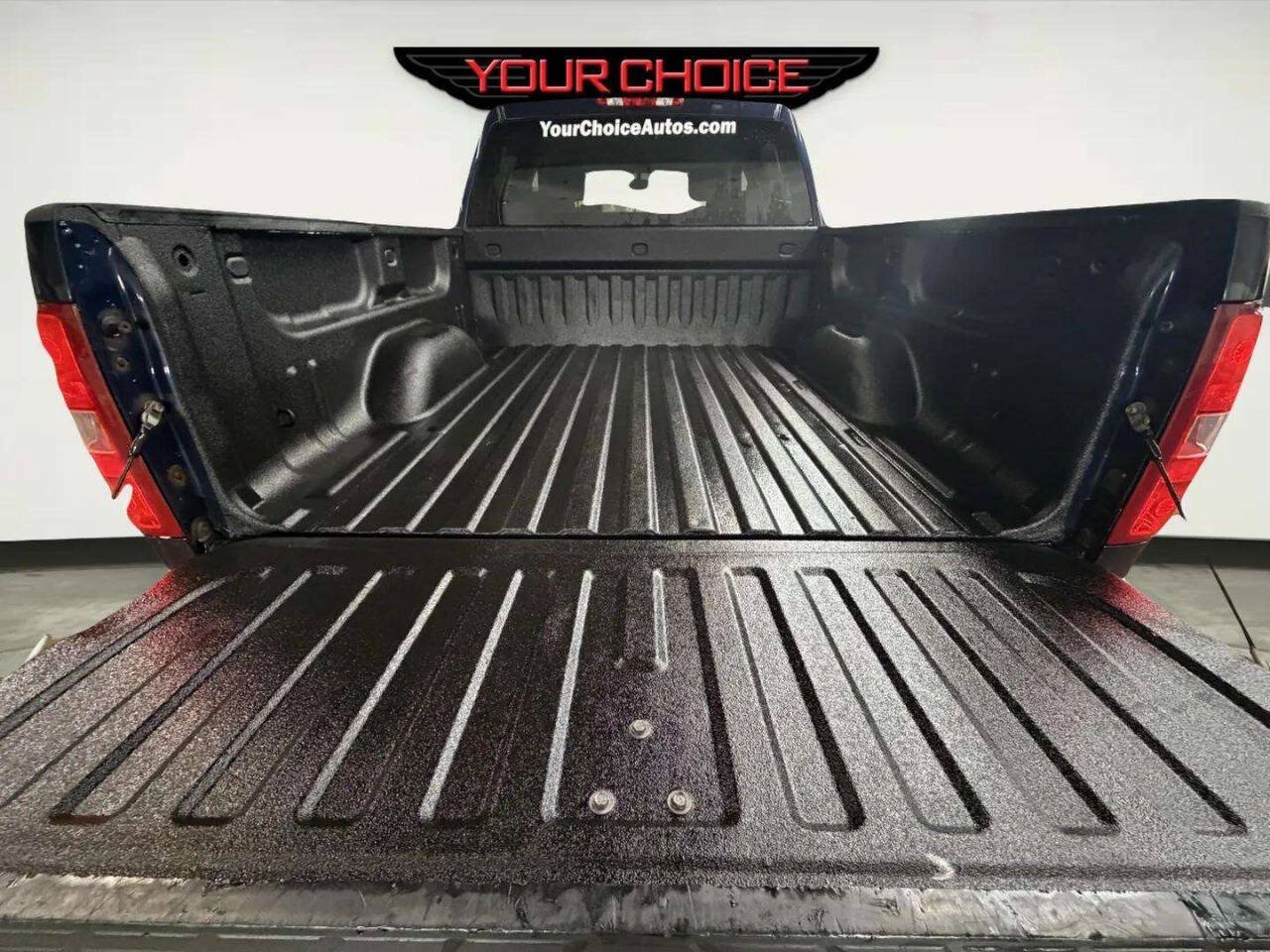Used 2010 Chevrolet Silverado 1500 LT w/ Power Pack Plus AWD/4WD image 6
