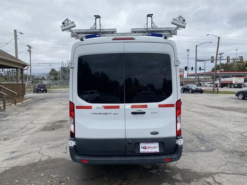 Used 2016 Ford Transit 150 XLT image 4