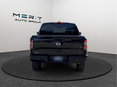 Used 2022 Nissan Frontier SV image 8