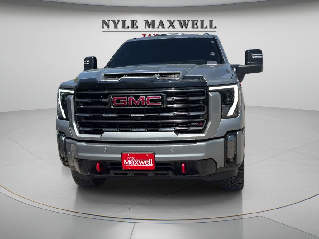 Used 2024 GMC Sierra 2500 AT4 w/ AT4 Premium Plus Package AWD/4WD image 2