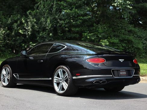 Used 2024 Bentley Continental GT image 2