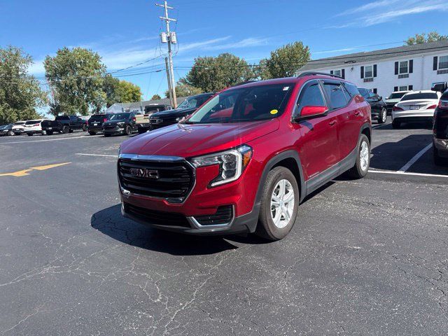 Used 2024 GMC Terrain SLE w/ Driver Convenience Package FWD image 10
