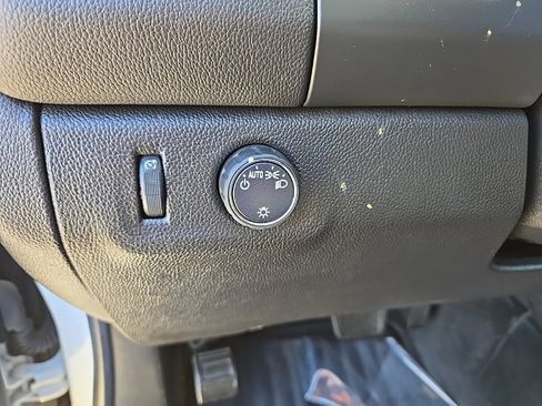 Used 2021 Chevrolet Colorado LT w/ Fleet Safety Package image 10