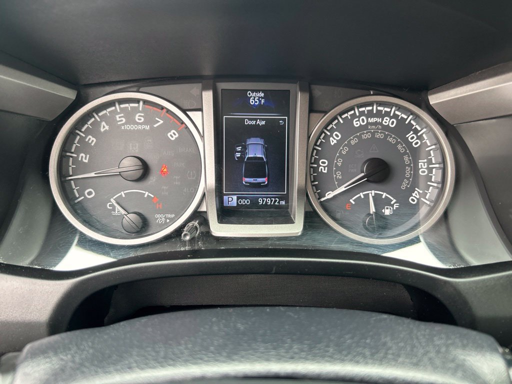 Used 2017 Toyota Tacoma SR5 AWD/4WD image 15