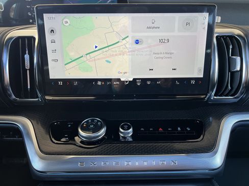 New 2025 Ford Expedition Platinum w/ Stealth Appearance Package image 26